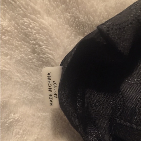 Michael Kors Crossbody - Picture 5 of 5